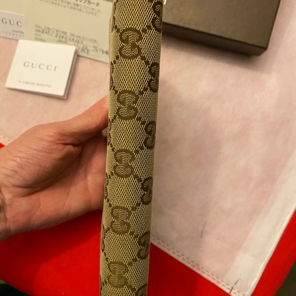 Gucci Zip-Around Wallet Heart Charm - Picture 11 of 12